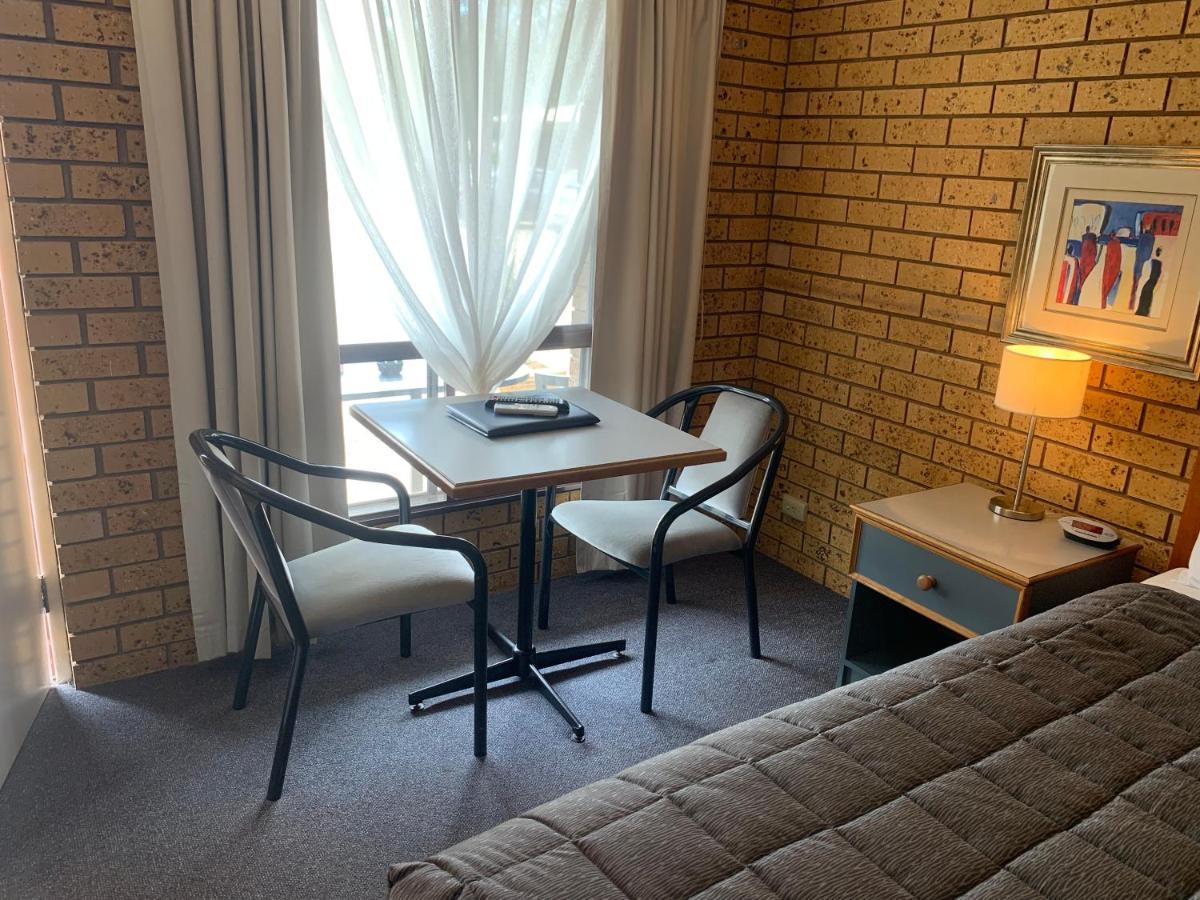 Newell Motor Inn נאראנדרה מראה חיצוני תמונה